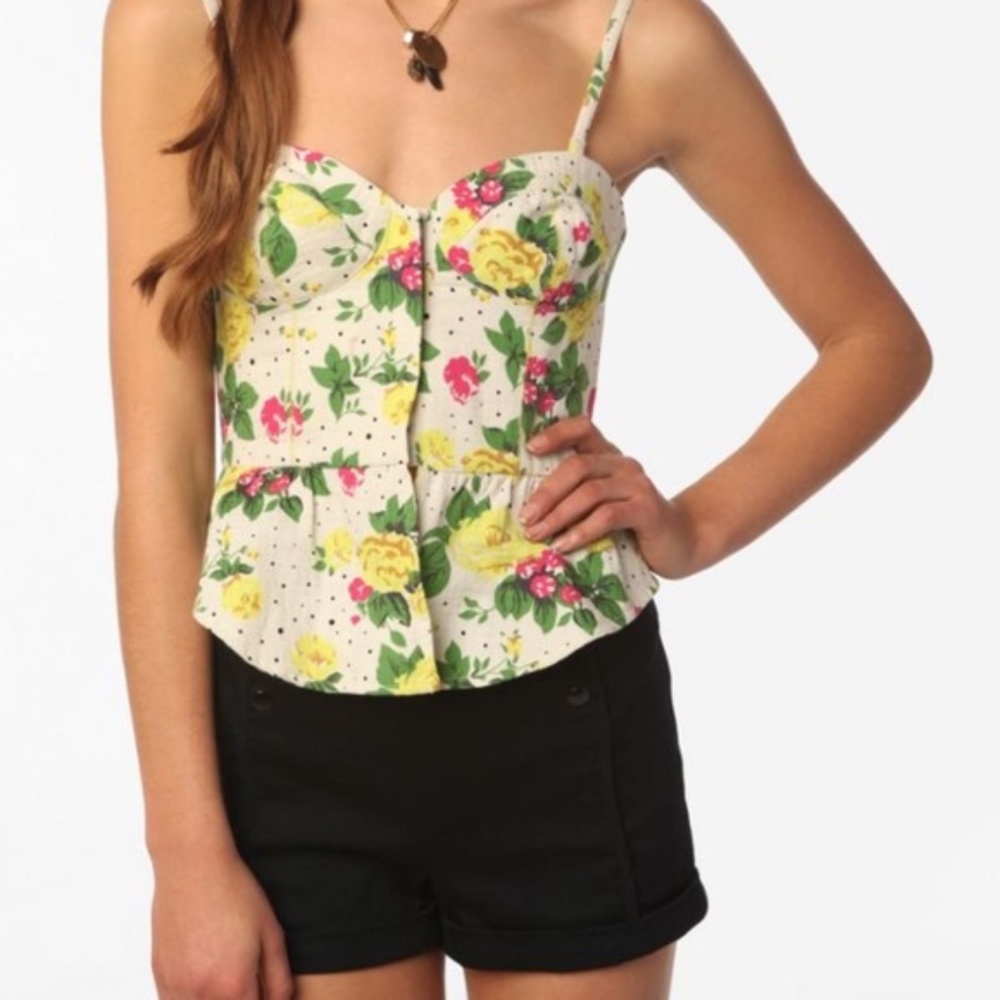 💥Super Sale💥 NWOT KIMCHI BLUE hook close cami/lace up back, Sz S